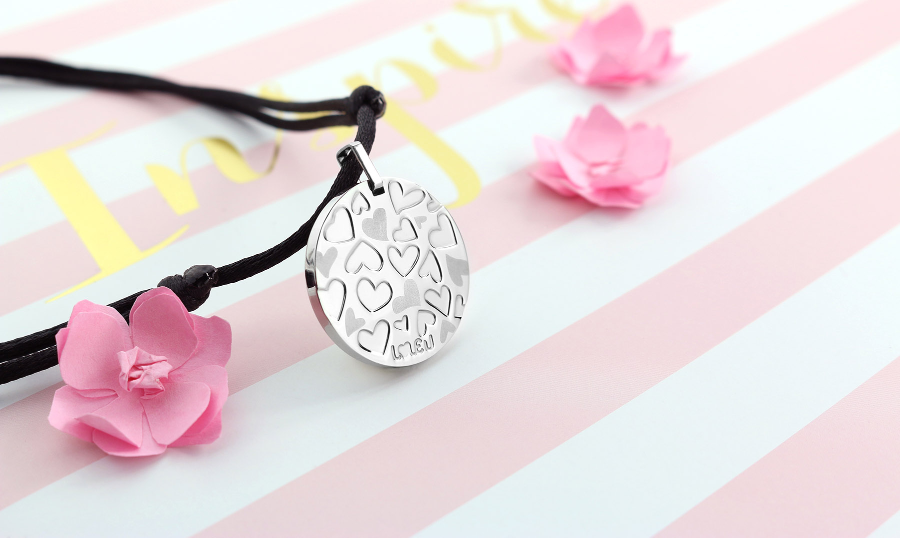 Nuevo collar de la  Colecci&oacute;n 'Love U' para recaudar fondos